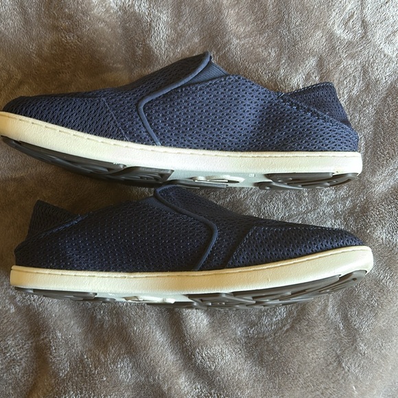 Men's size  8 Olukai  slip ons sneakers navy blue comfortable mesh style - Picture 12 of 14